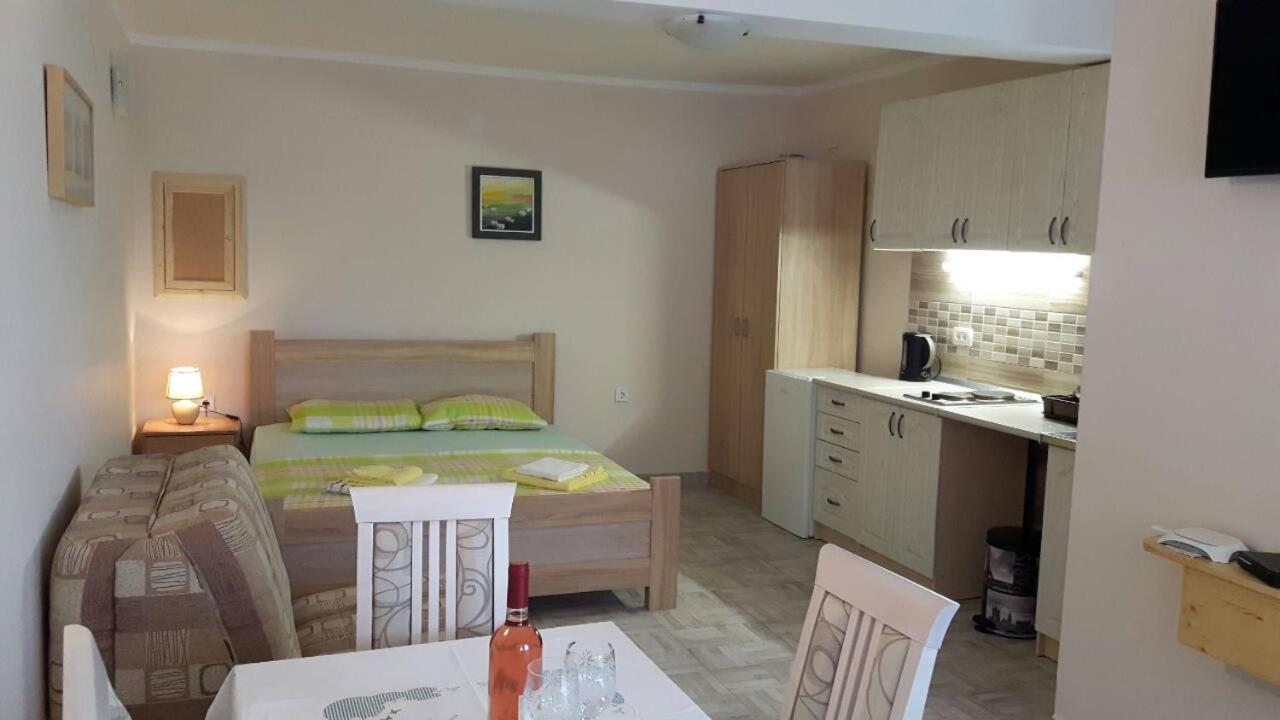 ביילה Apartman Pijavica מראה חיצוני תמונה